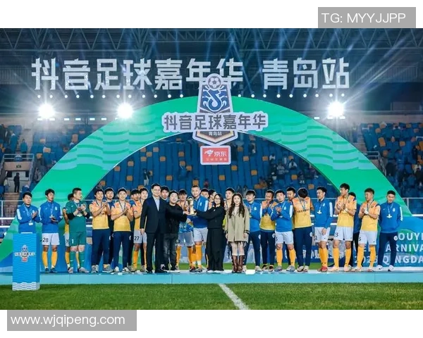 抖音舞动青春足球明星展现无限魅力与激情